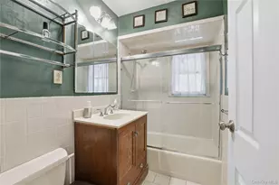 959 N 5th St, New Hyde Park, NY 11040 - Photo 13