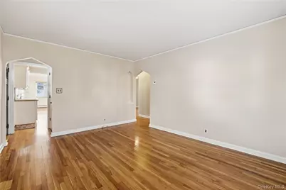 959 N 5th Street, New Hyde Park, NY 11040 - Photo 5