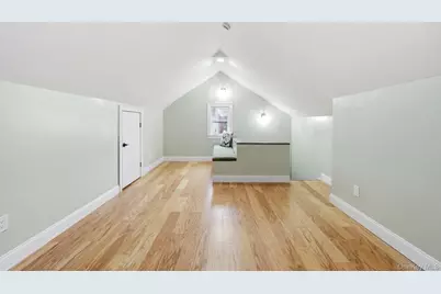 10411 205th Street, Saint Albans, NY 11412 - Photo 33