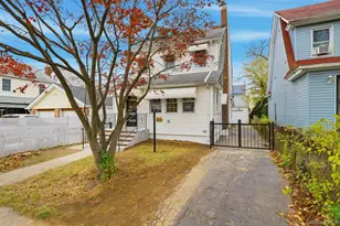 104-11 205th St, Saint Albans, NY 11412 - Photo 3