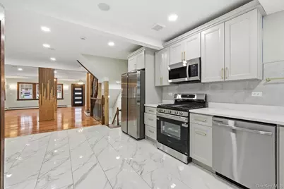 10411 205th Street, Saint Albans, NY 11412 - Photo 17