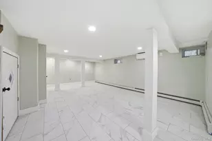 104-11 205th St, Saint Albans, NY 11412 - Photo 37