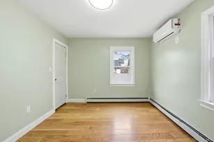 104-11 205th St, Saint Albans, NY 11412 - Photo 25