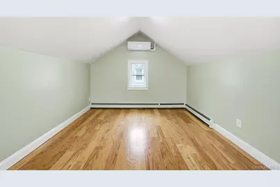 10411 205th Street, Saint Albans, NY 11412 - Photo 35