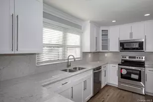 10 Laramie Rd, West Babylon, NY 11704 - Photo 3