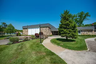 215 Woodbridge Dr, Ridge, NY 11961 - Photo 15