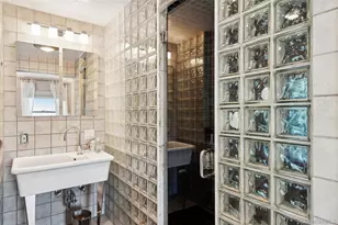 24 Jennings Ave, Southampton, NY 11968 - Photo 23