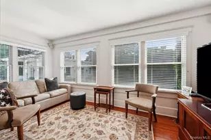 24 Jennings Ave, Southampton, NY 11968 - Photo 9