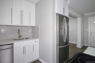 100 N Country Rd, Miller Place, NY 11764 - Photo 3