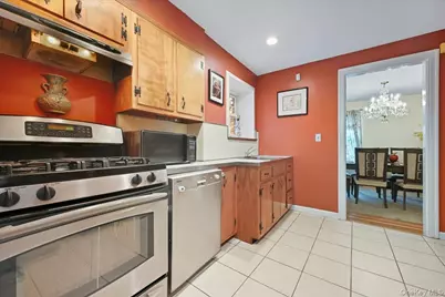 143 Bromleigh Road, Garden City, NY 11530 - Photo 13