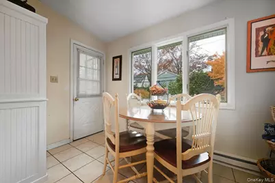 143 Bromleigh Road, Garden City, NY 11530 - Photo 17