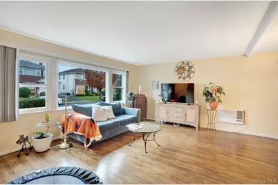 35 Gibson Boulevard, Valley Stream, NY 11581 - Photo 3