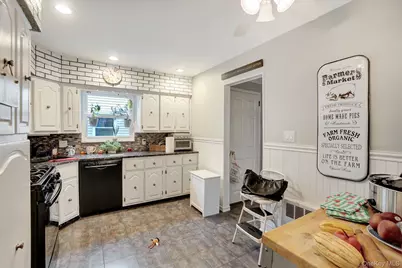 35 Gibson Boulevard, Valley Stream, NY 11581 - Photo 5