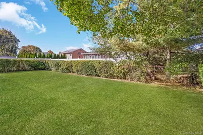 289 N Idaho Avenue, Massapequa, NY 11758 - Photo 23