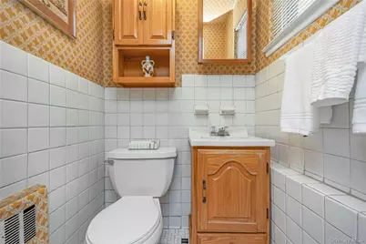 289 N Idaho Avenue, Massapequa, NY 11758 - Photo 19