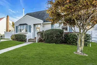 2676 Alder Avenue, East Meadow, NY 11554 - Photo 3