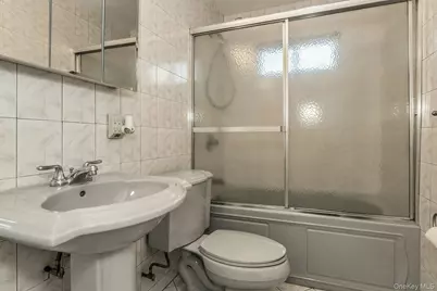 2676 Alder Avenue, East Meadow, NY 11554 - Photo 11