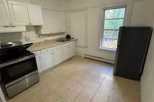 37 Lutheran St, Newburgh, NY 12550 - Photo 7