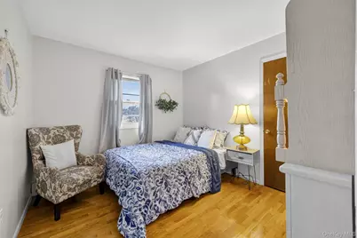 404 Carlton Circle, New Windsor, NY 12553 - Photo 13