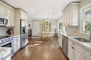 15 Club Dr, Southampton, NY 11968 - Photo 9