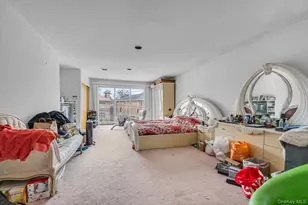 252-71 Brattle Ave, Little Neck, NY 11362 - Photo 9