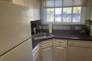 990 Fenwood, Valley Stream, NY 11580 - Photo 5