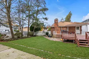 26 Humphrey Dr, Syosset, NY 11791 - Photo 13