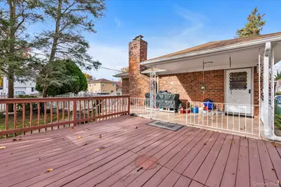 26 Humphrey Drive, Syosset, NY 11791 - Photo 11