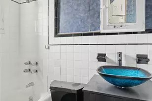 2-13 Burns St, Forest Hills, NY 11375 - Photo 15