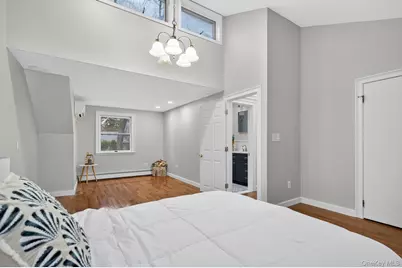 7 Claire Avenue, Huntington Station, NY 11746 - Photo 33