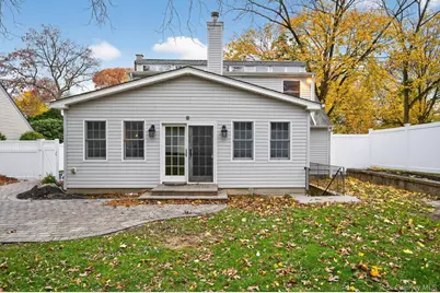 7 Claire Avenue, Huntington Station, NY 11746 - Photo 41