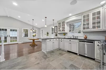 7 Claire Avenue, Huntington Station, NY 11746 - Photo 21