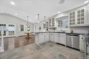 7 Claire Ave, Huntington Station, NY 11746 - Photo 21