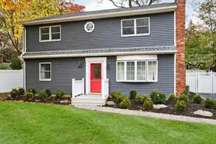 7 Claire Ave, Huntington Station, NY 11746 - Photo 3