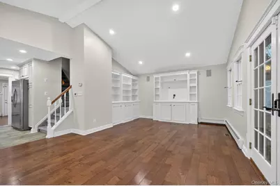 7 Claire Avenue, Huntington Station, NY 11746 - Photo 13