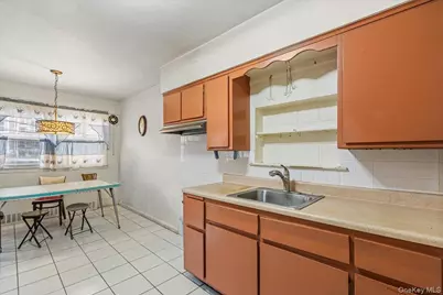 69-22 44th Avenue, Woodside, NY 11377 - Photo 11