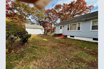 351 Nicolls Road, Deer Park, NY 11729 - Photo 15