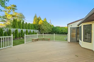 48 Fairfield Dr, Dix Hills, NY 11746 - Photo 21