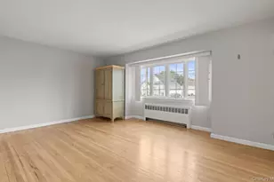 124 Kilburn Rd S, Garden City South, NY 11530 - Photo 9