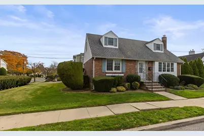 124 Kilburn Road S, Garden City South, NY 11530 - Photo 3