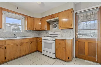 124 Kilburn Road S, Garden City South, NY 11530 - Photo 15