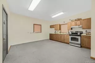 69 Waring Pl, Yonkers, NY 10703 - Photo 7