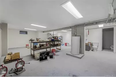 69 Waring Place, Yonkers, NY 10703 - Photo 15