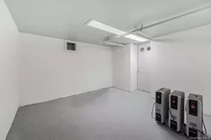 69 Waring Pl, Yonkers, NY 10703 - Photo 17