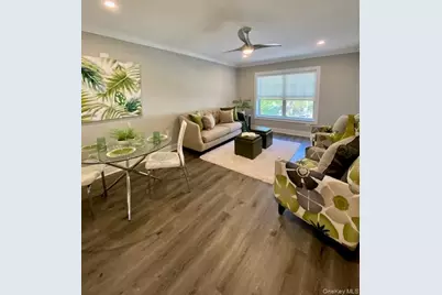 100 Glen Street #N2316, Glen Cove, NY 11542 - Photo 3