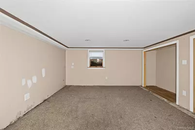 10 West Street, Middle Island, NY 11953 - Photo 27