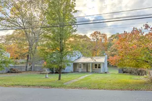 10 West St, Middle Island, NY 11953 - Photo 5