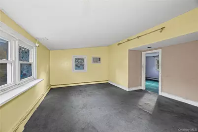 10 West Street, Middle Island, NY 11953 - Photo 25