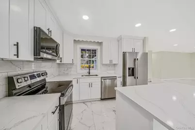 50 7th Street, Saint James, NY 11780 - Photo 5