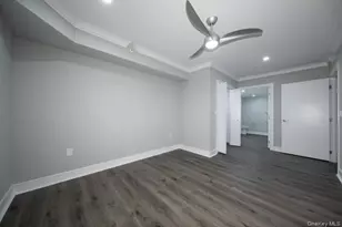 100 Glen St, Glen Cove, NY 11542 - Photo 7